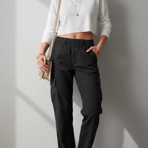 American Eagle Black Cargo Pants, Women’s Relaxed Fit Streetwear/Size 4